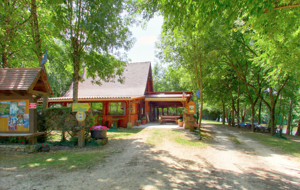 Accueil des Canoës des Courrèges